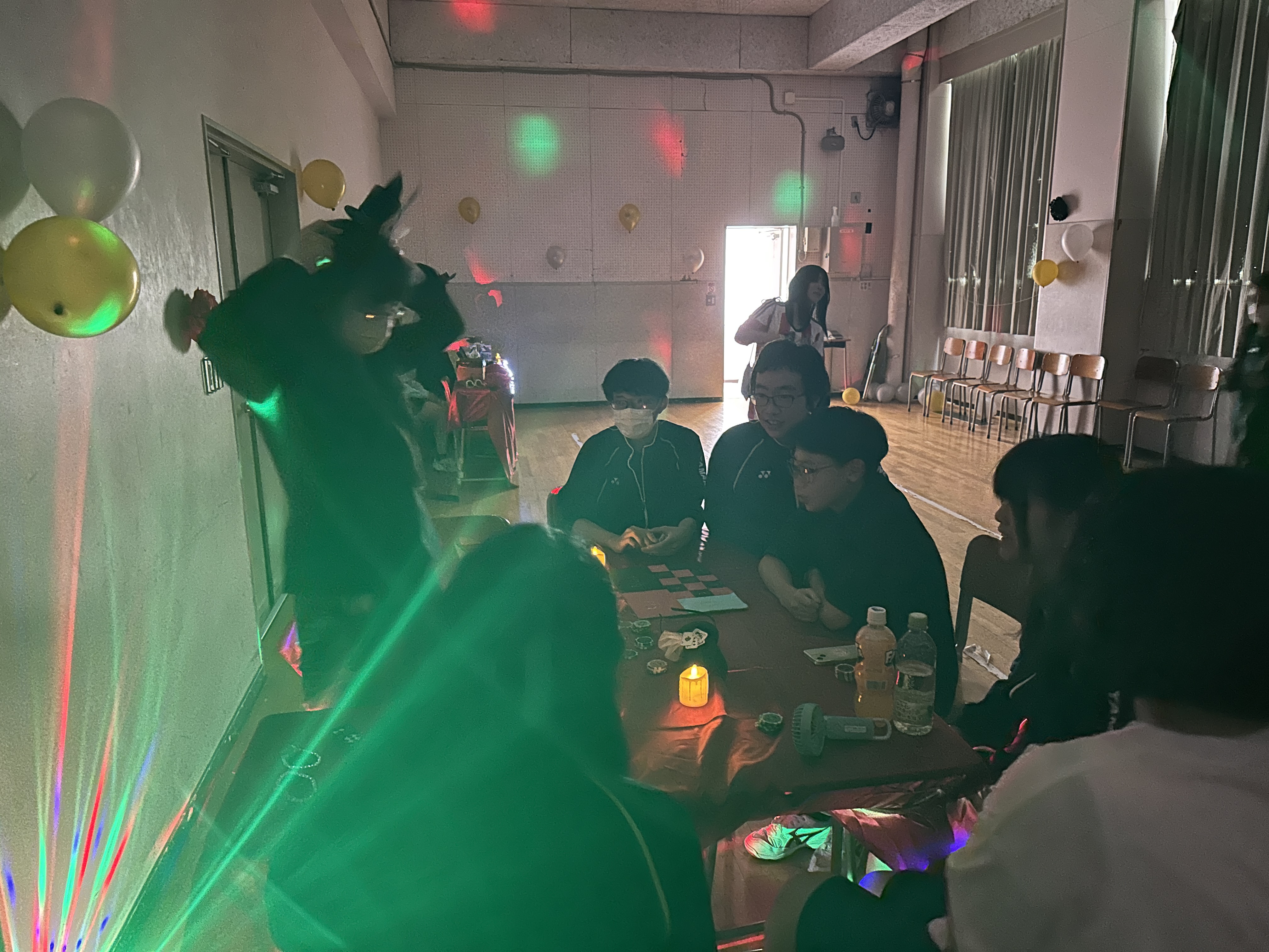 学校でカジノ